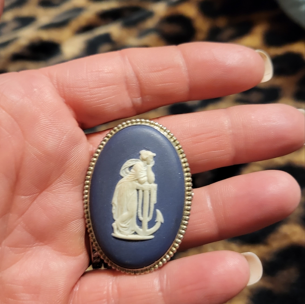 Vintage cameo